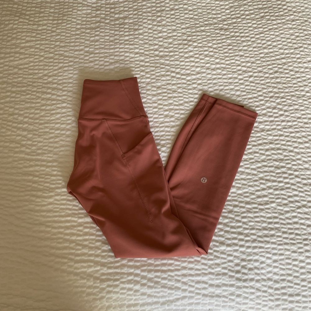 Lululemon leggings with pockets